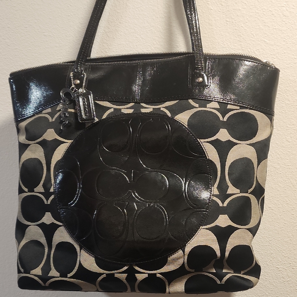 COACH Black Signature Canvas Patent Laura Tote Handbag Purse EUC
